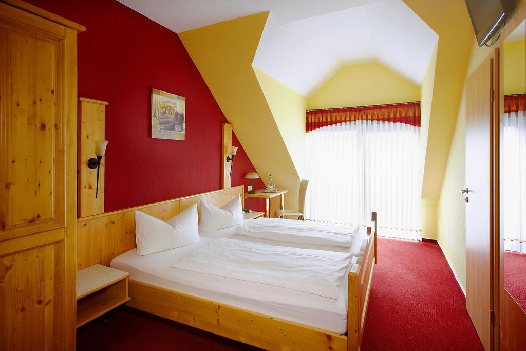 Landhotel Lembergblick Feilbingert Екстериор снимка