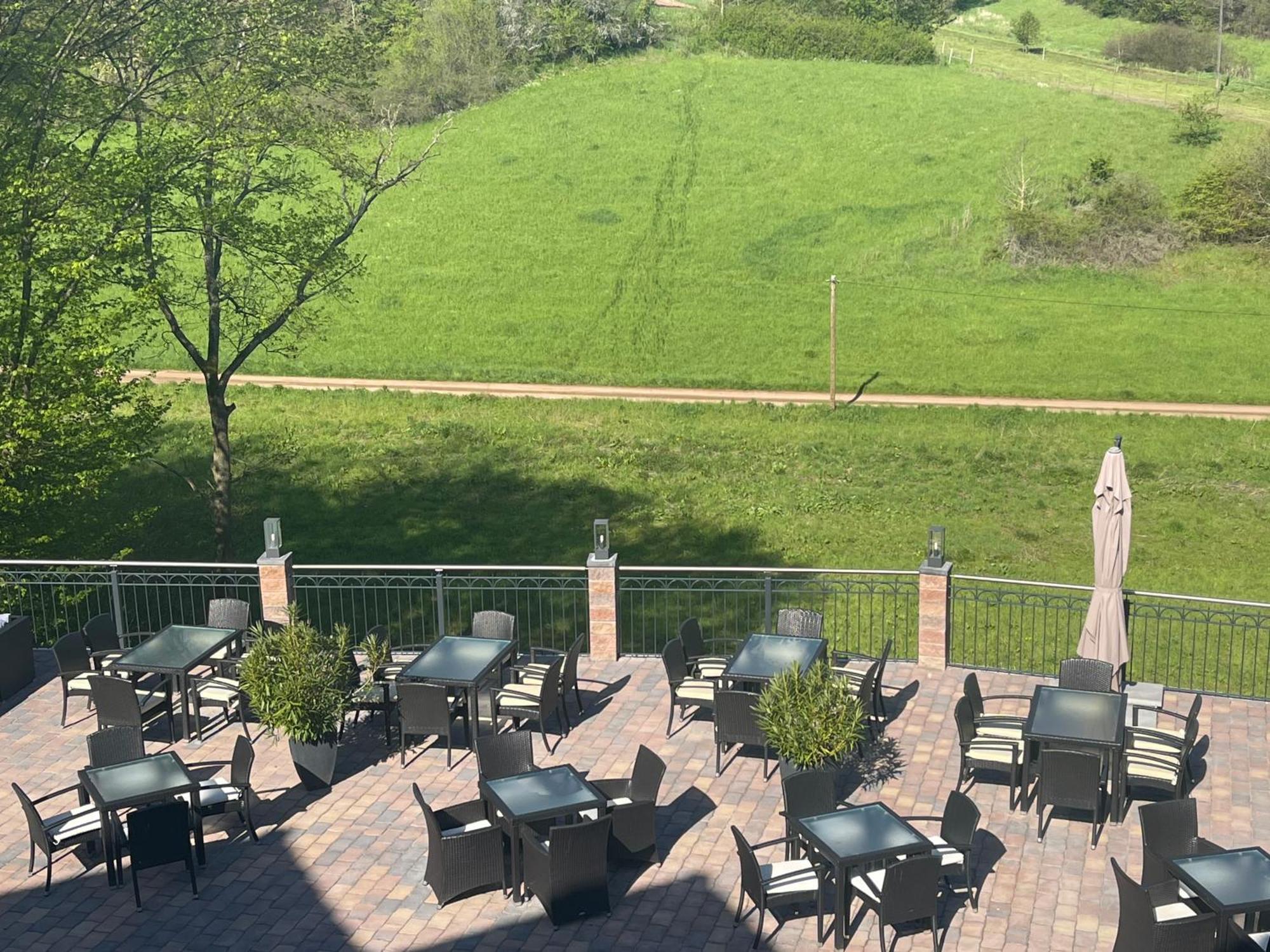 Landhotel Lembergblick Feilbingert Екстериор снимка